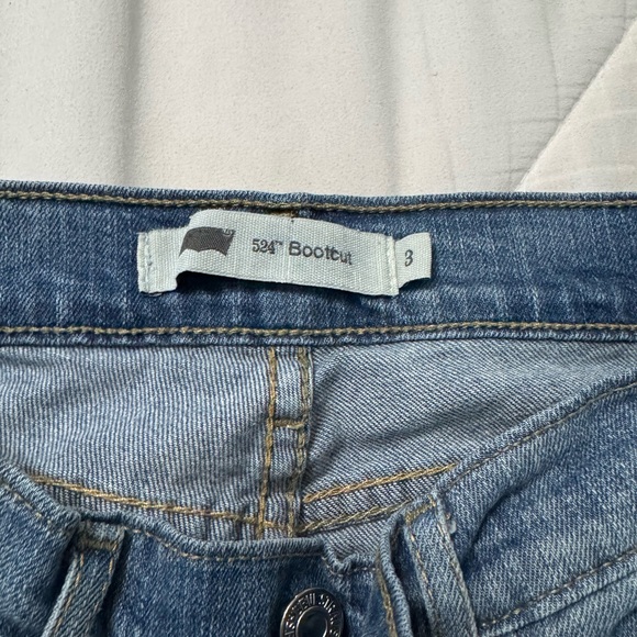 Levi Jeans - Picture 5 of 8